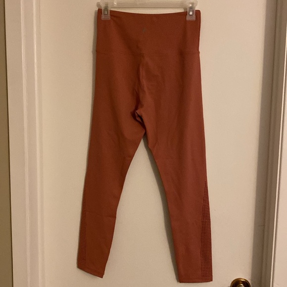 Peach Zyia Leggings - Picture 2 of 3